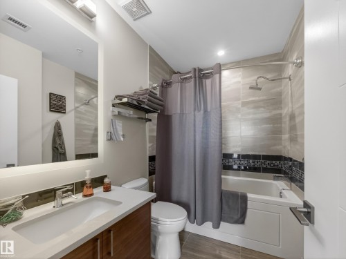 #403, 11710 87 Av Nw, Edmonton, AB - Indoor Photo Showing Bathroom