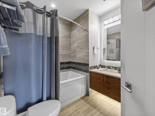 #403, 11710 87 Av Nw, Edmonton, AB - Indoor Photo Showing Bathroom