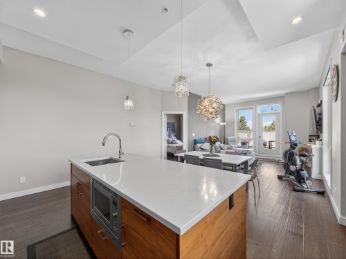 #403, 11710 87 Av Nw, Edmonton, AB - Indoor Photo Showing Kitchen