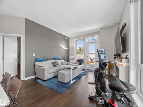 #403, 11710 87 Av Nw, Edmonton, AB - Indoor Photo Showing Living Room