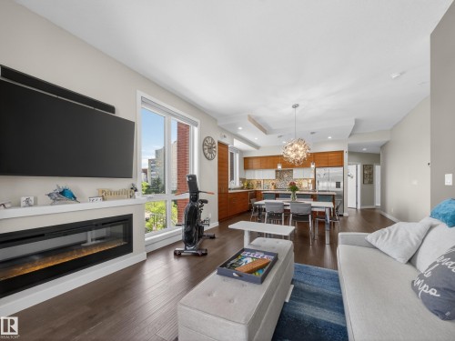 #403, 11710 87 Av Nw, Edmonton, AB - Indoor Photo Showing Living Room