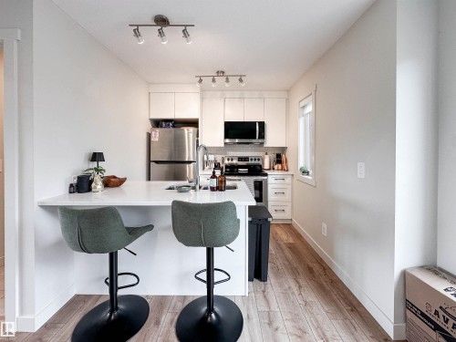 356 Jensen Lakes Boulevard, St. Albert, AB - Indoor Photo Showing Kitchen