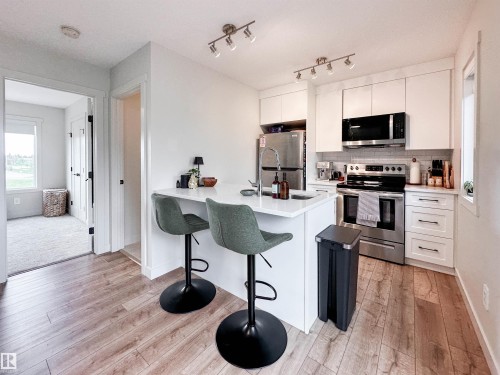 356 Jensen Lakes Boulevard, St. Albert, AB - Indoor Photo Showing Kitchen
