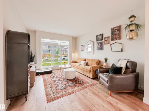 356 Jensen Lakes Boulevard, St. Albert, AB - Indoor Photo Showing Living Room
