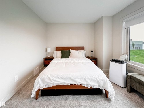 356 Jensen Lakes Boulevard, St. Albert, AB - Indoor Photo Showing Bedroom