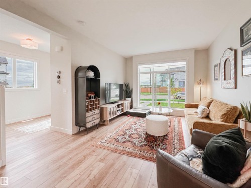 356 Jensen Lakes Boulevard, St. Albert, AB - Indoor Photo Showing Living Room