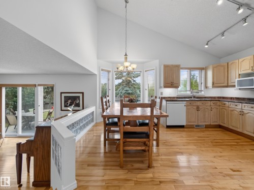 1404 Falconer Road Nw, Edmonton, AB - Indoor