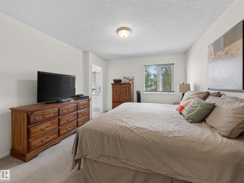 1404 Falconer Road Nw, Edmonton, AB - Indoor Photo Showing Bedroom