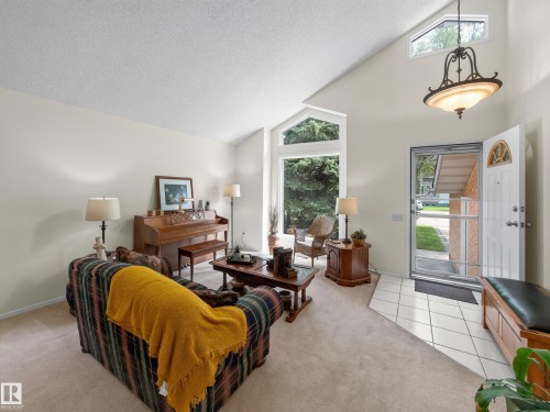 1404 Falconer Road Nw, Edmonton, AB - Indoor