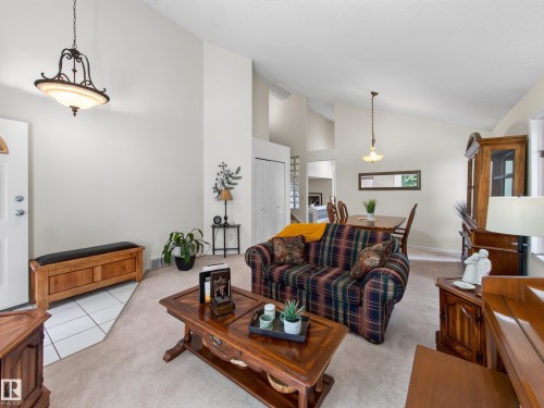 1404 Falconer Road Nw, Edmonton, AB - Indoor Photo Showing Living Room
