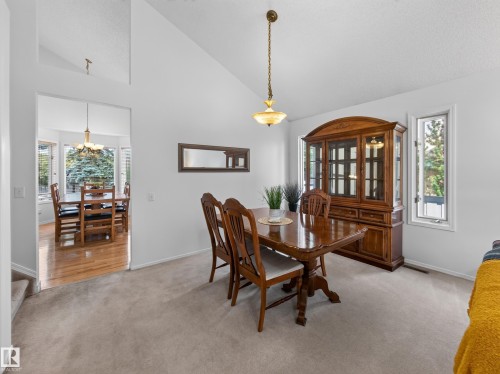 1404 Falconer Road Nw, Edmonton, AB - Indoor Photo Showing Dining Room