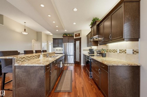 49 Danfield Place, Spruce Grove, AB - Indoor Photo Showing Kitchen With Upgraded Kitchen
