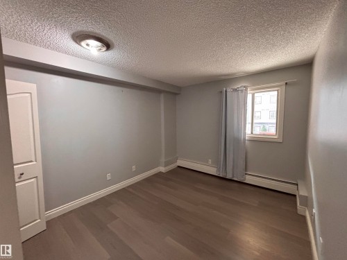 #203 12831 66 St Nw, Edmonton, AB - Indoor Photo Showing Other Room