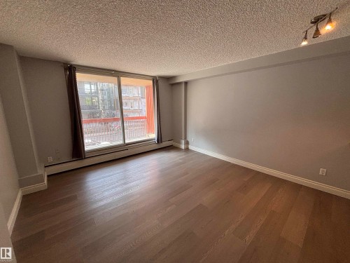 #203 12831 66 St Nw, Edmonton, AB - Indoor Photo Showing Other Room