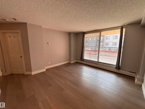 #203 12831 66 St Nw, Edmonton, AB - Indoor Photo Showing Other Room