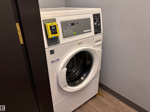 #203 12831 66 St Nw, Edmonton, AB - Indoor Photo Showing Laundry Room