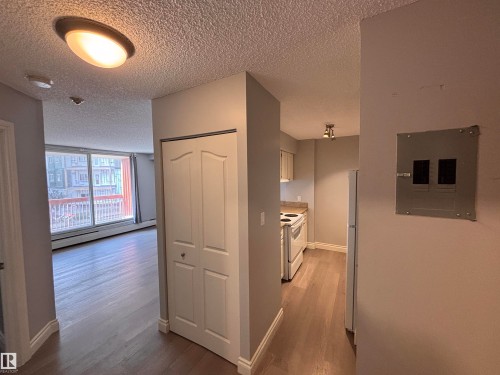 #203 12831 66 St Nw, Edmonton, AB - Indoor