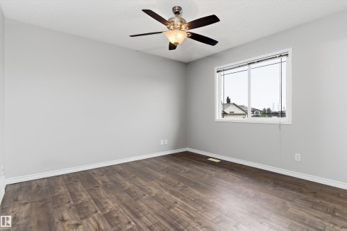 7847 7 Avenue Sw, Edmonton, AB - Indoor Photo Showing Other Room
