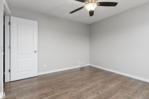 7847 7 Avenue Sw, Edmonton, AB - Indoor Photo Showing Other Room