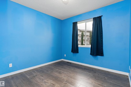 7847 7 Avenue Sw, Edmonton, AB - Indoor Photo Showing Other Room