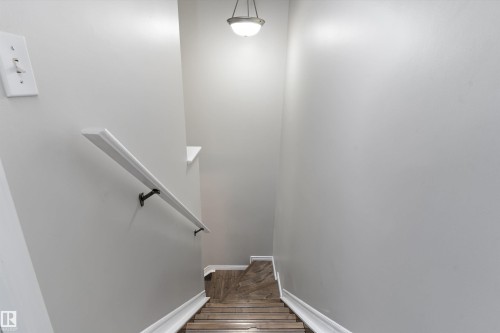 7847 7 Avenue Sw, Edmonton, AB - Indoor