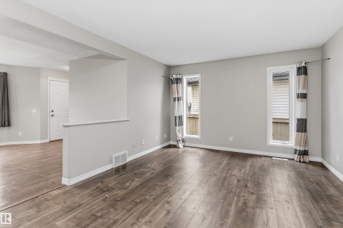 7847 7 Avenue Sw, Edmonton, AB - Indoor Photo Showing Other Room