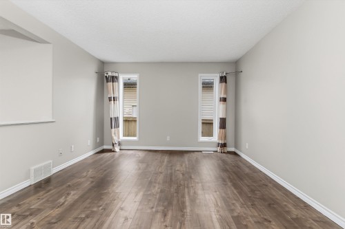 7847 7 Avenue Sw, Edmonton, AB - Indoor Photo Showing Other Room