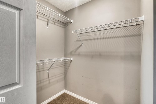 21243 91 Avenue Nw, Edmonton, AB - Indoor With Storage