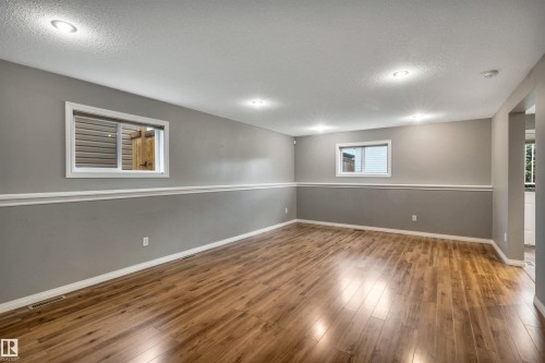 21243 91 Avenue Nw, Edmonton, AB - Indoor Photo Showing Other Room