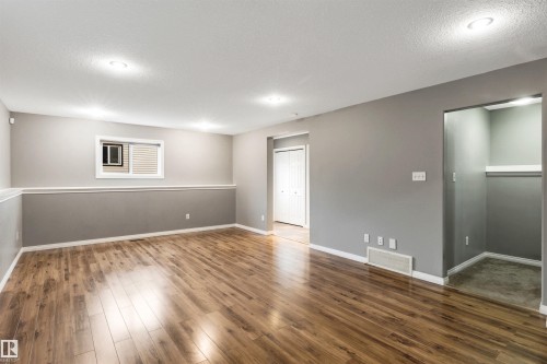 21243 91 Avenue Nw, Edmonton, AB - Indoor Photo Showing Other Room