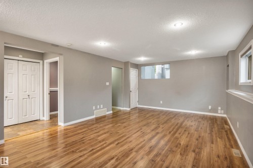 21243 91 Avenue Nw, Edmonton, AB - Indoor