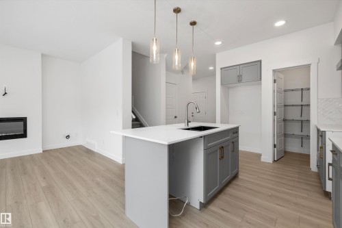 921 19 Avenue Nw, Edmonton, AB 