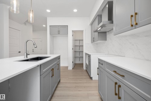 921 19 Avenue Nw, Edmonton, AB 