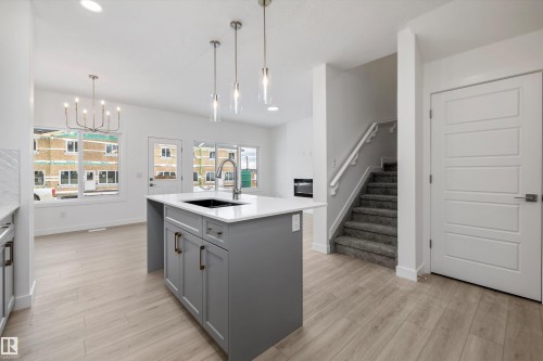 921 19 Avenue Nw, Edmonton, AB 