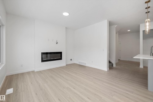 921 19 Avenue Nw, Edmonton, AB 