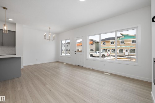 921 19 Avenue Nw, Edmonton, AB 