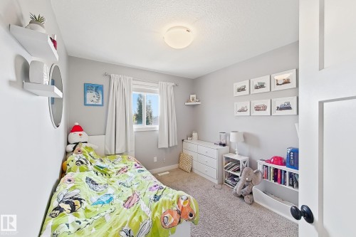 187 Radcliffe Wynd, Fort Saskatchewan, AB - Indoor Photo Showing Bedroom