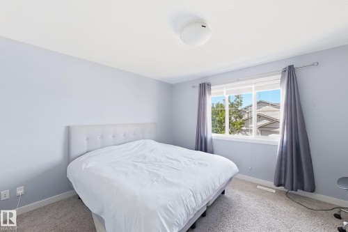 187 Radcliffe Wynd, Fort Saskatchewan, AB - Indoor Photo Showing Bedroom