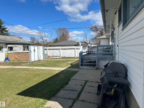 9612 75A Street Nw, Edmonton, AB - Outdoor