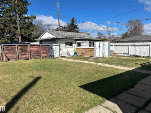 9612 75A Street Nw, Edmonton, AB - Outdoor
