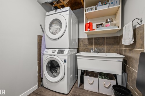 70 Woodbridge Link, Fort Saskatchewan, AB - Indoor Photo Showing Laundry Room