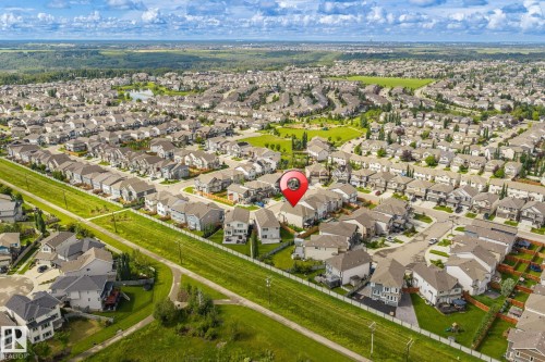 Residential neighborhood with varied architectural styles and green spaces - 923 174St Sw, Edmonton, AB 