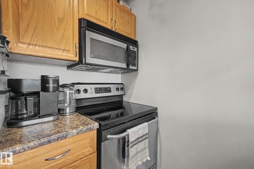 #807 10319 111 St Nw, Edmonton, AB - Indoor Photo Showing Kitchen
