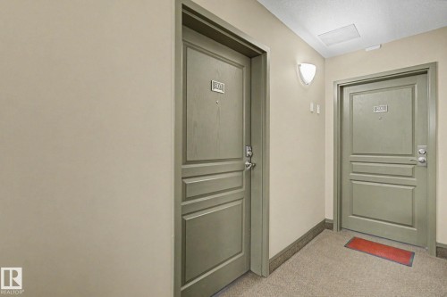 #807 10319 111 St Nw, Edmonton, AB - Indoor Photo Showing Other Room