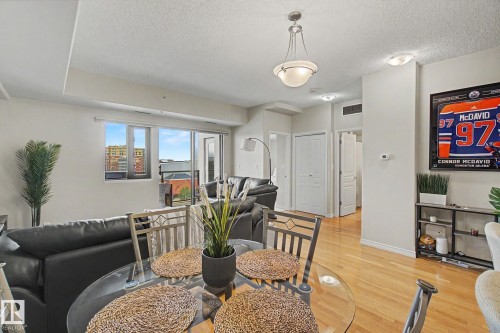 #807 10319 111 St Nw, Edmonton, AB - Indoor Photo Showing Dining Room
