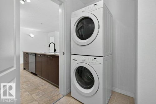 #2309 7343 South Terwillegar Dr Nw, Edmonton, AB - Indoor Photo Showing Laundry Room