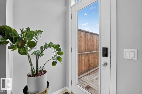 2619 Chokecherry Lane Sw, Edmonton, AB - Indoor Photo Showing Other Room