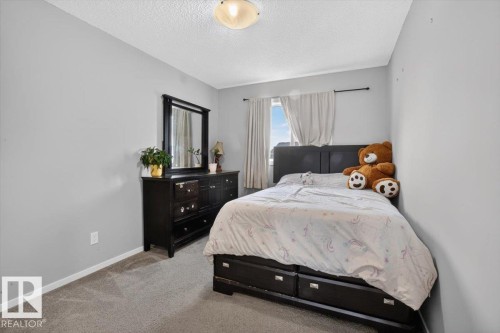 2619 Chokecherry Lane Sw, Edmonton, AB - Indoor Photo Showing Bedroom