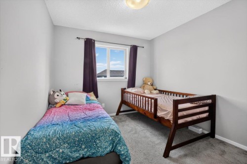 2619 Chokecherry Lane Sw, Edmonton, AB - Indoor Photo Showing Bedroom