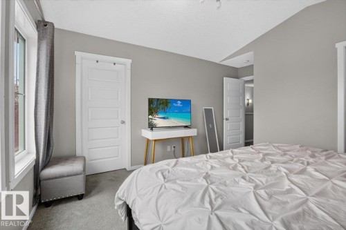 2619 Chokecherry Lane Sw, Edmonton, AB - Indoor Photo Showing Bedroom